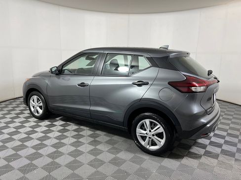 Used 2025 Nissan Kicks Play S image 2