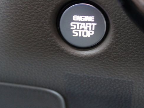 New 2026 Kia Carnival EX image 40