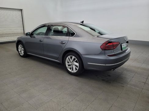 Used 2018 Volkswagen Passat 2.0T SE FWD image 3