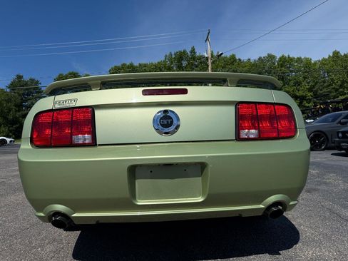 Used 2005 Ford Mustang GT RWD image 14