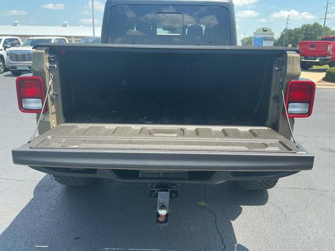 Used 2020 Jeep Gladiator Sport w/ Quick Order Package 24S AWD/4WD image 28