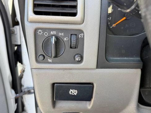 Used 2007 Chevrolet Colorado W/T image 12