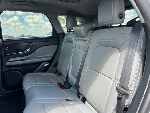 Used 2020 Lincoln Corsair Reserve w/ Appearance Package FWD image 18