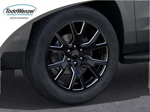 New 2025 Chevrolet Suburban Premier image 9