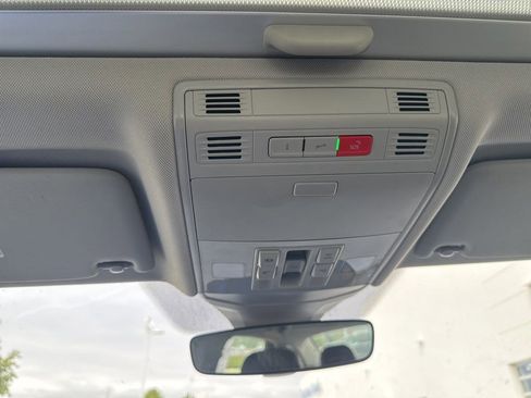 Used 2022 Volkswagen Jetta SE w/ Panoramic Sunroof Package FWD image 21