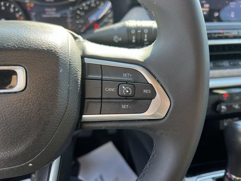 Used 2022 Jeep Compass Latitude FWD image 20