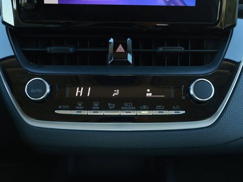 Used 2024 Toyota Corolla LE image 18