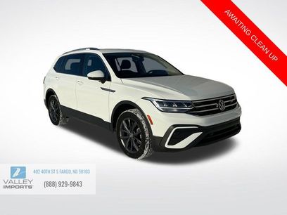 Used 2022 Volkswagen Tiguan SE