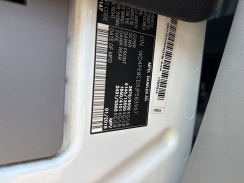 Used 2018 Mercedes-Benz Sprinter 2500 image 24