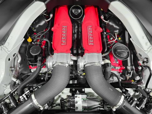 Used 2023 Ferrari Portofino M image 3