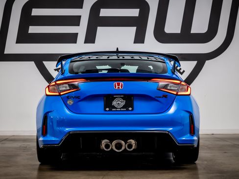 Used 2025 Honda Civic Type R image 11