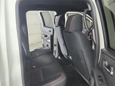 Used 2022 Nissan Frontier PRO-4X w/ Off-Road Protection Package image 25