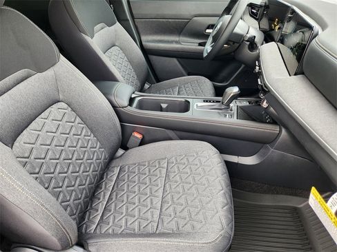 New 2025 Nissan Kicks SV image 10