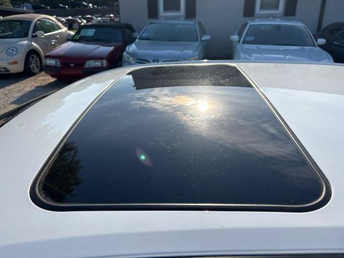 Used 2014 Toyota Camry LE w/ Moonroof Package FWD image 24