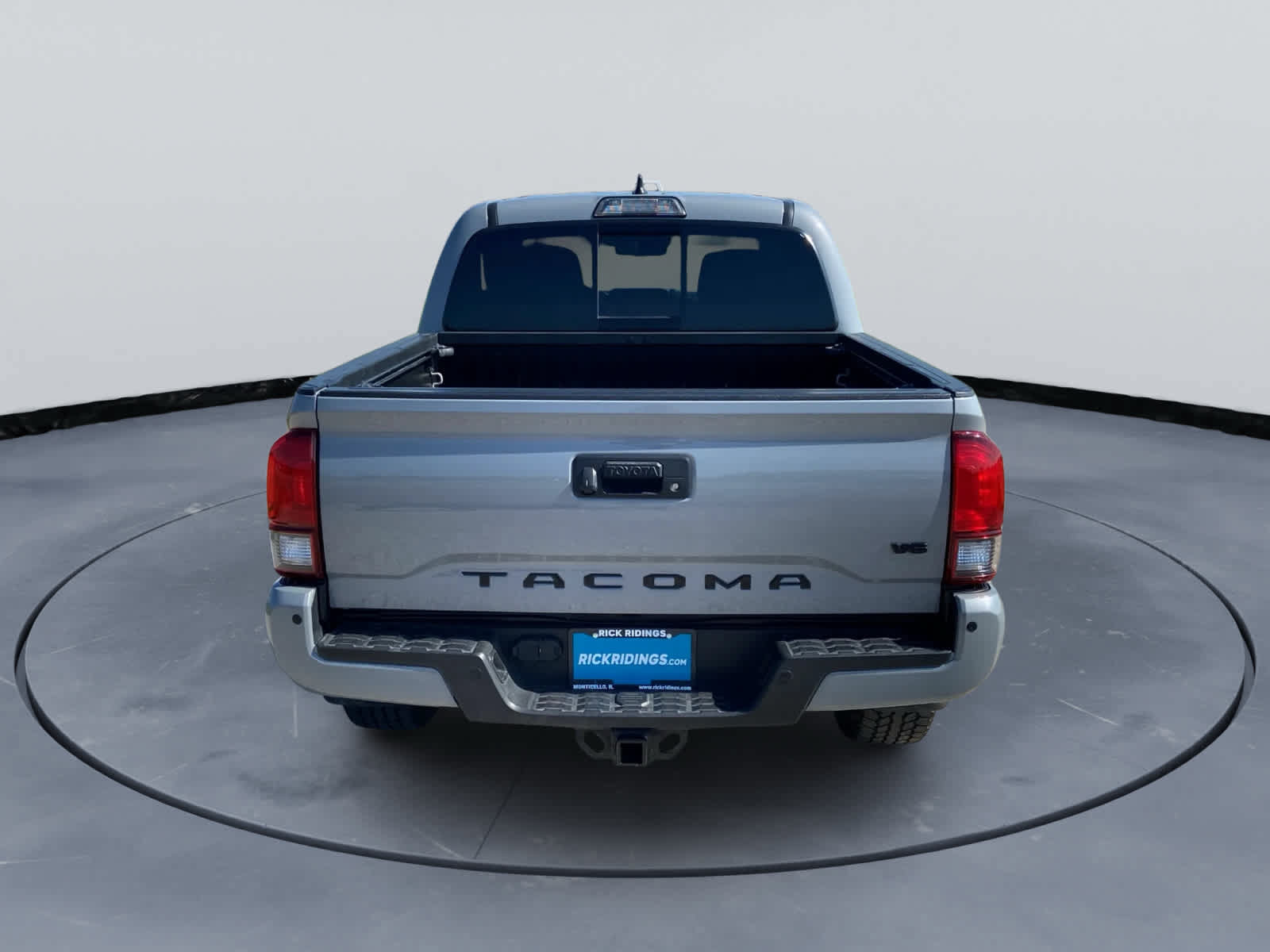 Used 2018 Toyota Tacoma TRD Sport w/ Technology Package RWD image 6