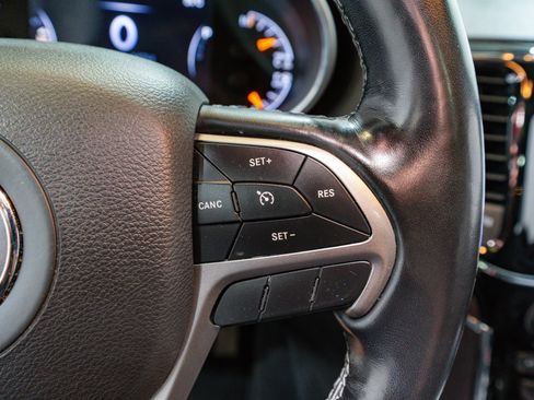 Used 2020 Jeep Grand Cherokee Overland image 27