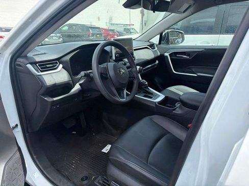 Used 2023 Toyota RAV4 XLE Premium FWD image 15