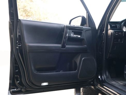 Used 2020 Toyota 4Runner TRD Off-Road Premium w/ Moonroof Package image 18