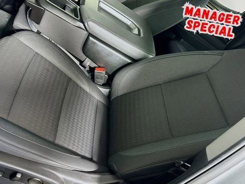 Used 2025 Chevrolet Silverado 1500 LT image 21