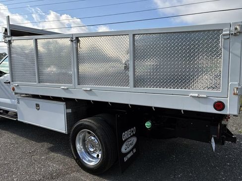 Used 2025 Ford F550 2WD Regular Cab Super Duty w/ XLT Value Package image 13