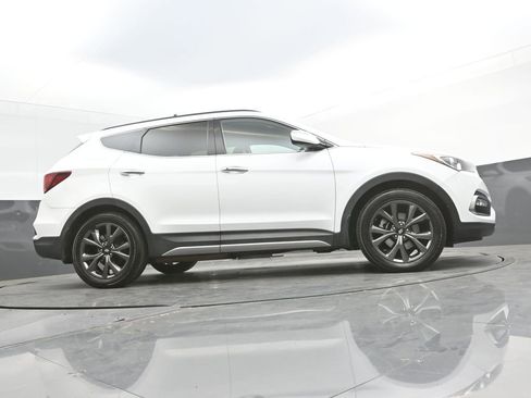 Used 2018 Hyundai Santa Fe Sport image 32