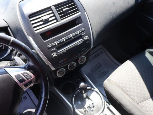 Used 2011 Mitsubishi Outlander Sport SE AWD/4WD image 21