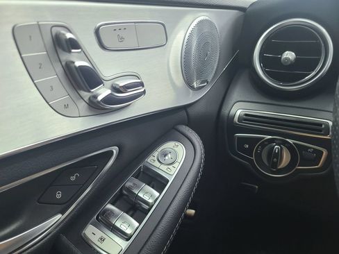 Used 2018 Mercedes-Benz C 300 4MATIC Sedan image 30
