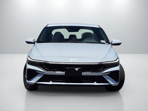 New 2026 Hyundai Elantra Hybrid FWD image 2