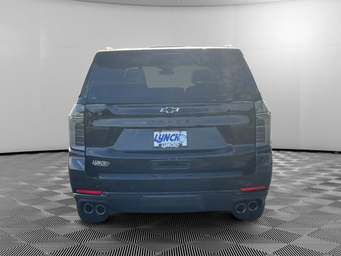 Used 2025 Chevrolet Tahoe Z71 w/ Comfort Package AWD/4WD image 3