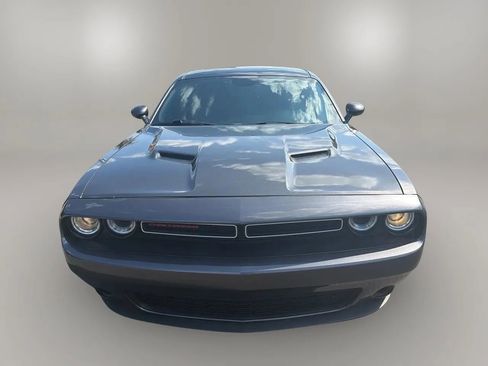 Used 2019 Dodge Challenger SXT RWD image 2