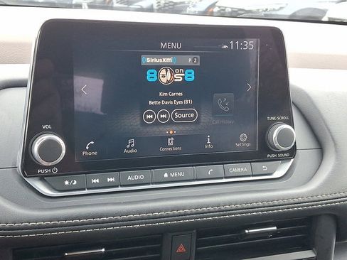 Used 2023 Nissan Rogue SV FWD image 28