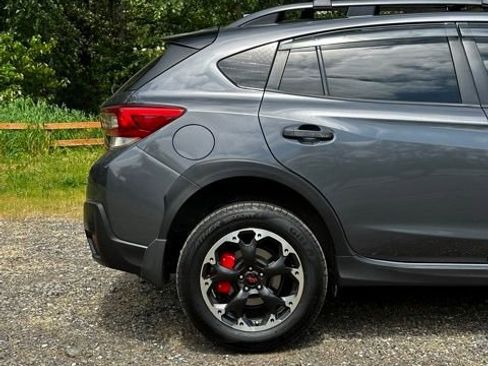 Used 2021 Subaru Crosstrek 2.0i Premium w/ Moonroof Package AWD/4WD image 31