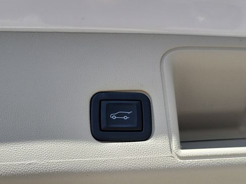 Used 2024 GMC Terrain Denali w/ Denali Premium Package image 11