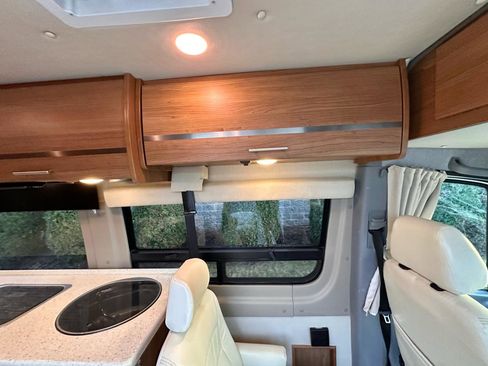 Used 2014 Mercedes-Benz Sprinter 3500 image 55