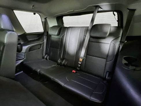 Used 2020 GMC Yukon SLT w/ Premium Edition AWD/4WD image 36