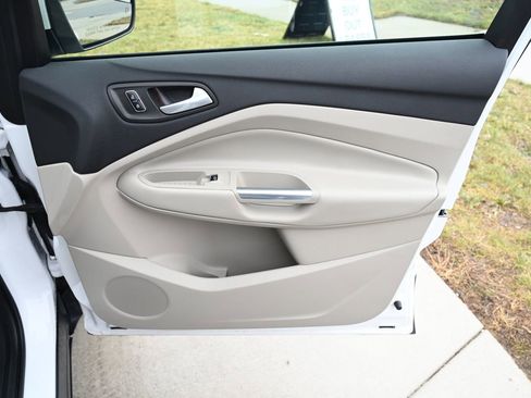 Used 2016 Ford Escape Titanium image 41