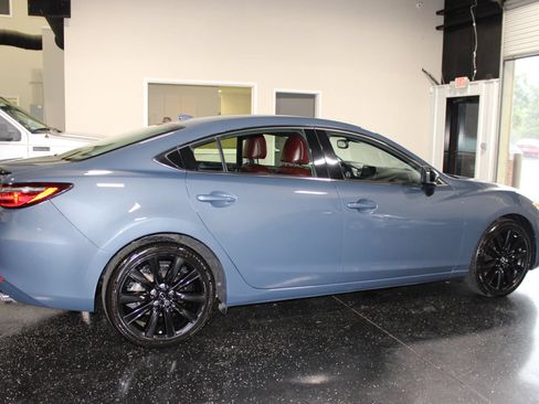 Used 2021 MAZDA MAZDA6 Carbon Edition FWD image 4