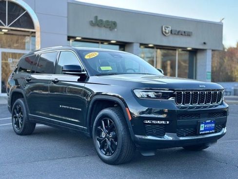 Used 2023 Jeep Grand Cherokee L Limited w/ Luxury Tech Group II AWD/4WD image 8