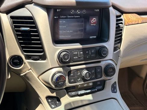 Used 2015 GMC Yukon XL Denali w/ Open Road Package AWD/4WD image 38