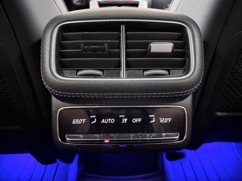 Used 2022 Mercedes-Benz GLS 450 4MATIC image 37