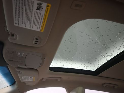 Used 2020 Lincoln Nautilus Reserve image 19