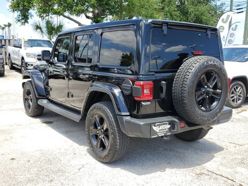 Used 2021 Jeep Wrangler Unlimited Sahara image 5