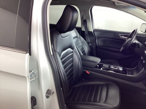Used 2020 Ford Edge SEL w/ Cold Weather Package AWD/4WD image 8