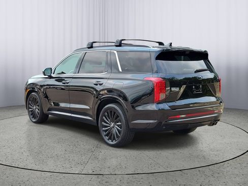 Used 2024 Hyundai Palisade Calligraphy AWD/4WD image 4
