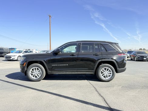 New 2025 Jeep Grand Cherokee 4WD image 8