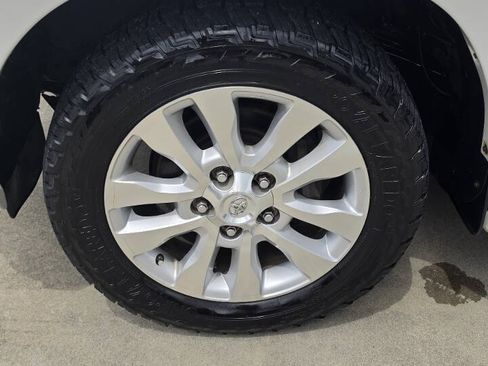 Used 2010 Toyota Sequoia Platinum RWD image 10