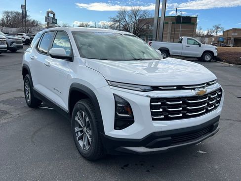 Used 2026 Chevrolet Equinox LT AWD/4WD image 4