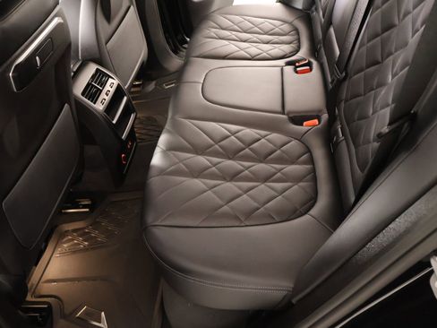 Used 2025 BMW X5 xDrive40i w/ Premium Package image 13