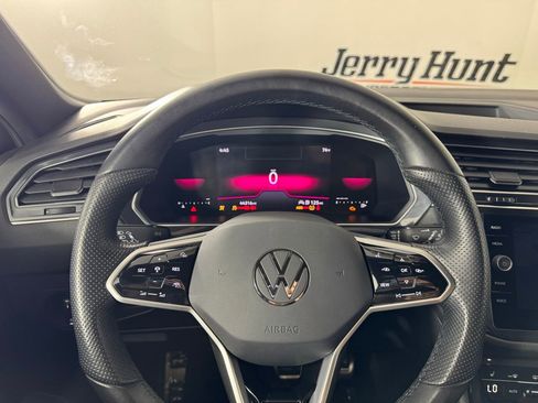 Used 2023 Volkswagen Tiguan SE R-Line FWD image 13