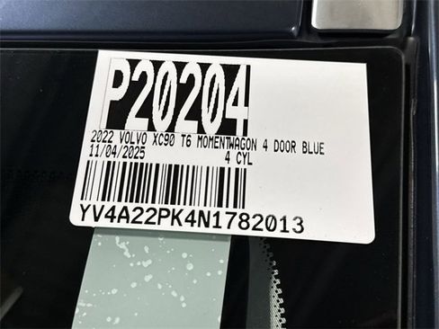 Used 2022 Volvo XC90 T6 Momentum w/ Protection Package image 32